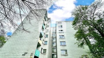 Schöne gepflegte und modernisierte Etagenwohnung mit Balkon, 34132 Kassel, Etagenwohnung